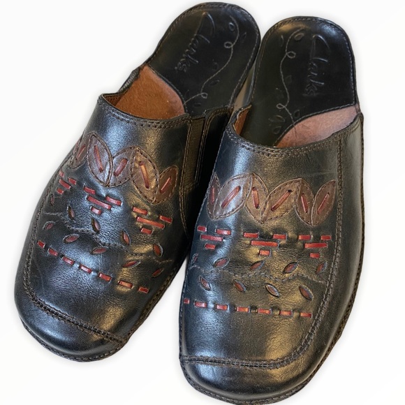 Clark’s Embroidered Leather Slides size 7 - Picture 1 of 5